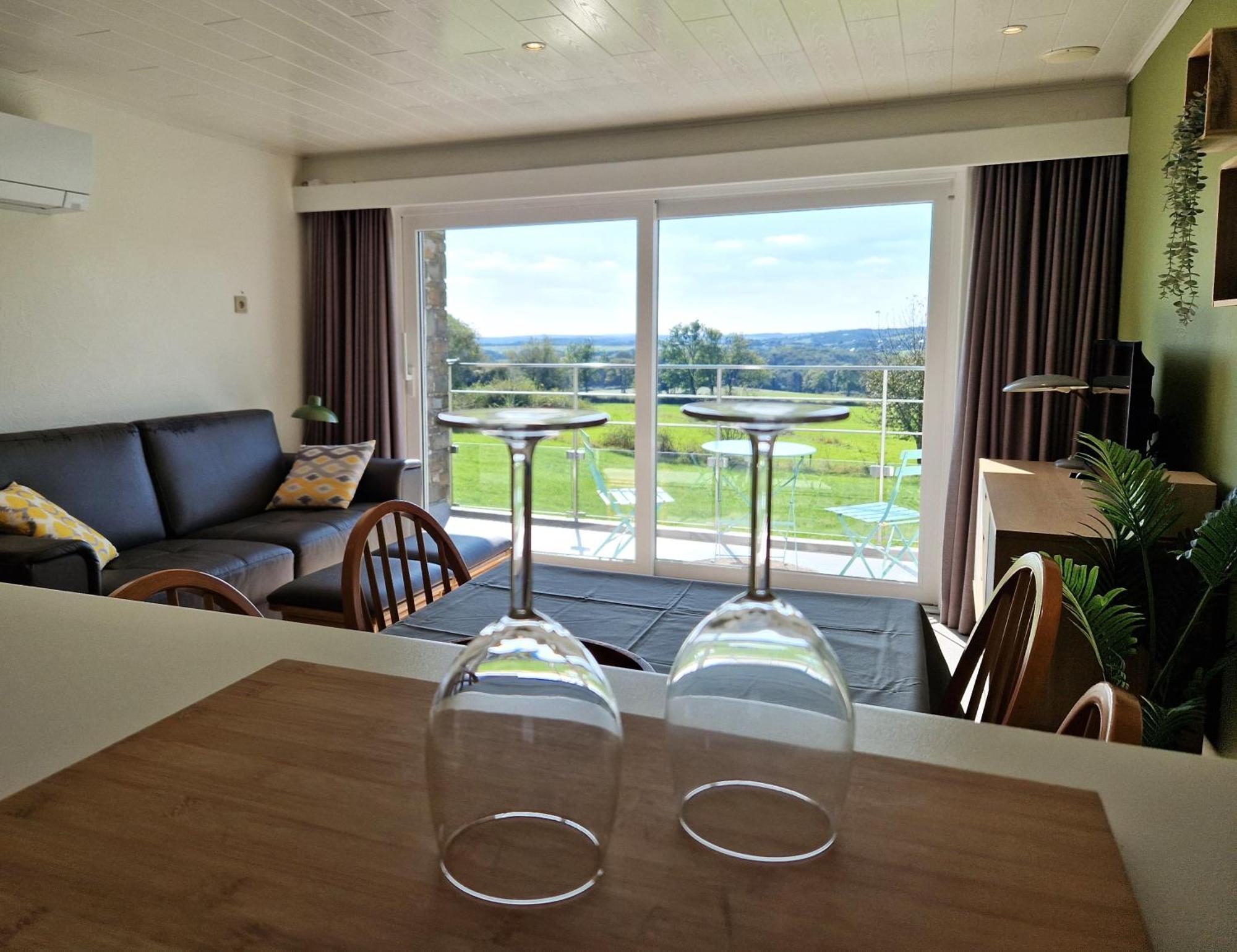 With Beautiful Views Near Appartement *